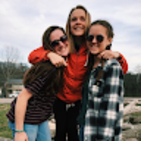 Meet your Posher, Megan - Picture 1 of 1